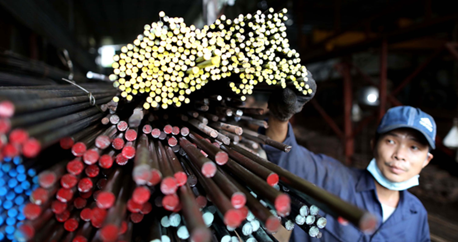 Giá Thép xây dựng đang ở mức thấp nhất do nhu cầu tiêu thụ chậm và phải cạnh tranh với thép giá rẻ của Trung Quốc?